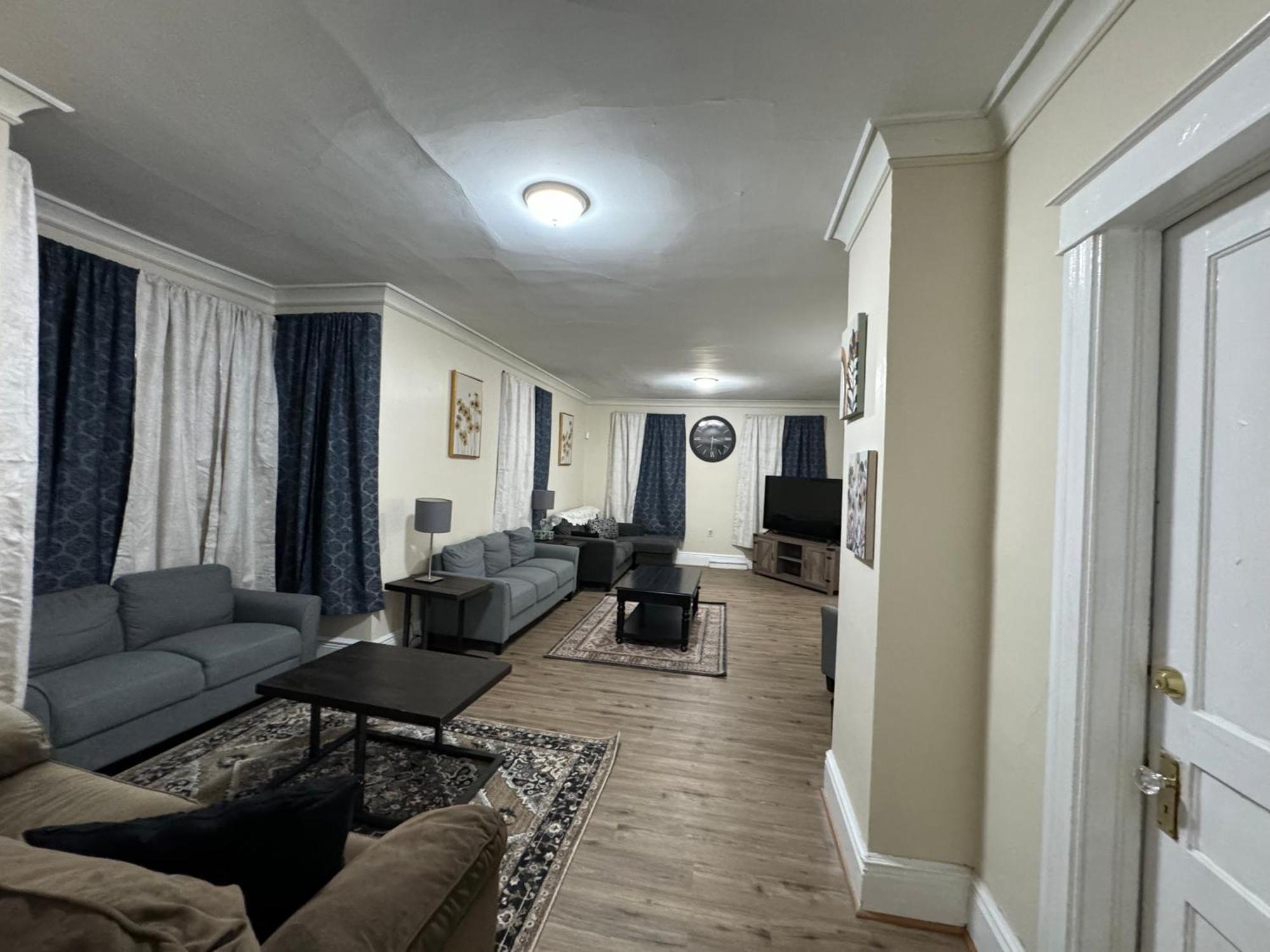 Comfy Getaway, 5 Bed, Sleeps 9, Walk To Falls! Niagara Şelalesi Dış mekan fotoğraf